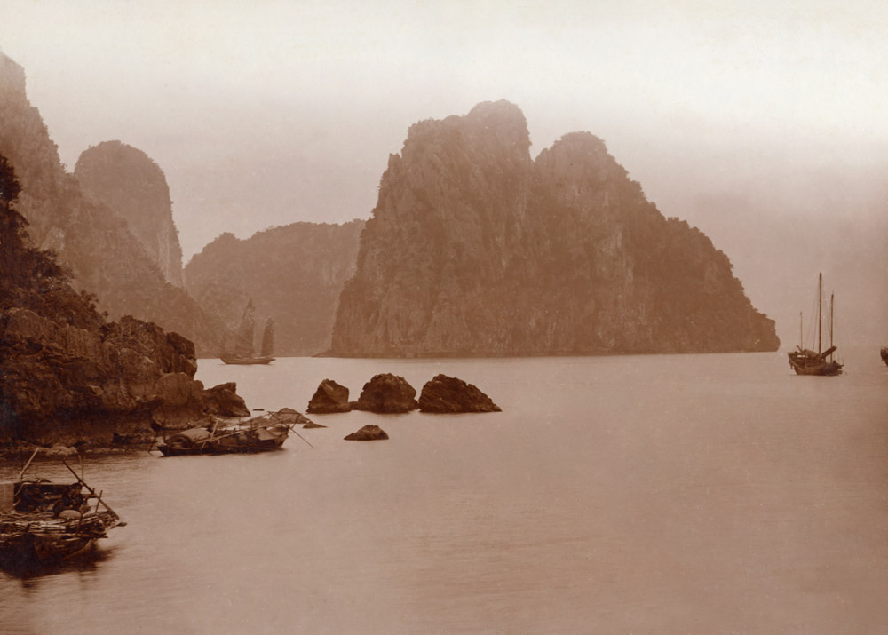 Cochinchina. Along Bay. Albumen. 1900 ca