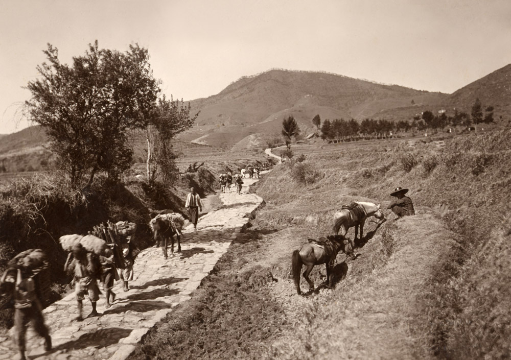 China. Coolies. Photo by Huang-Ky. Albumen
