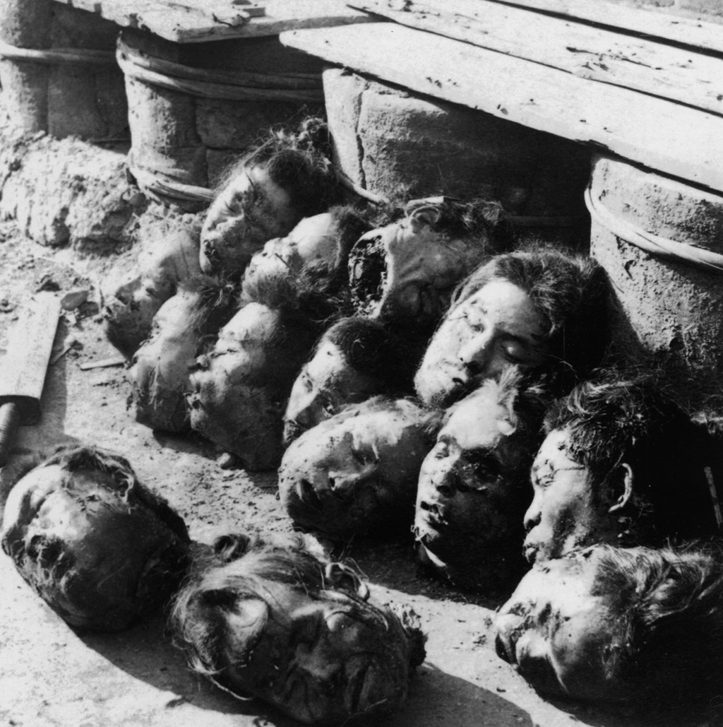 Canton prisons 1899. Beheaded boxers. China
