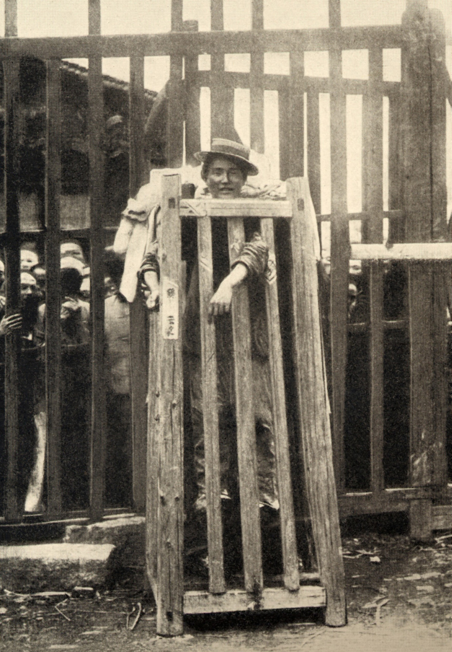 Public show before the execution