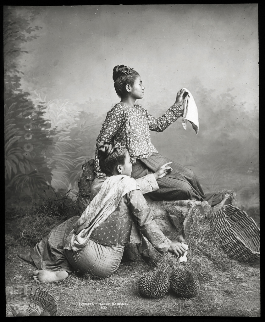 Burmese Village Maidens. Klier