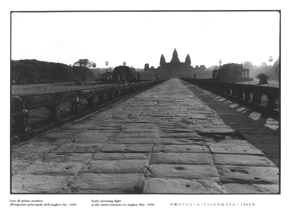 Early morning light at the main entrance to Angkor Wat - © Carlo Sacco