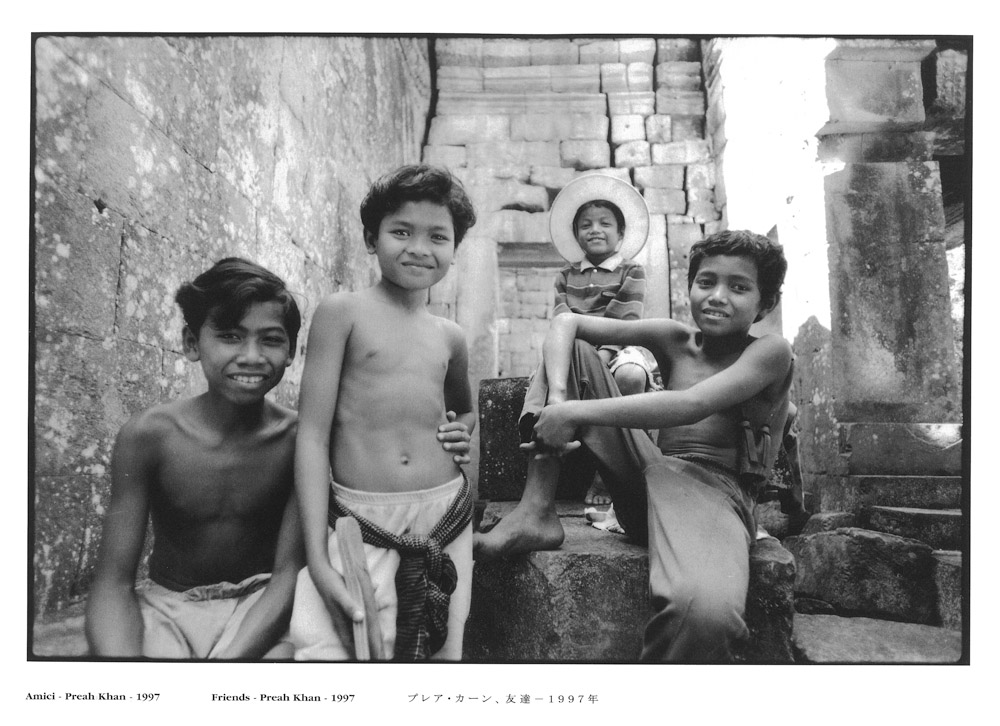Friends, Preah Khan - © Carlo Sacco