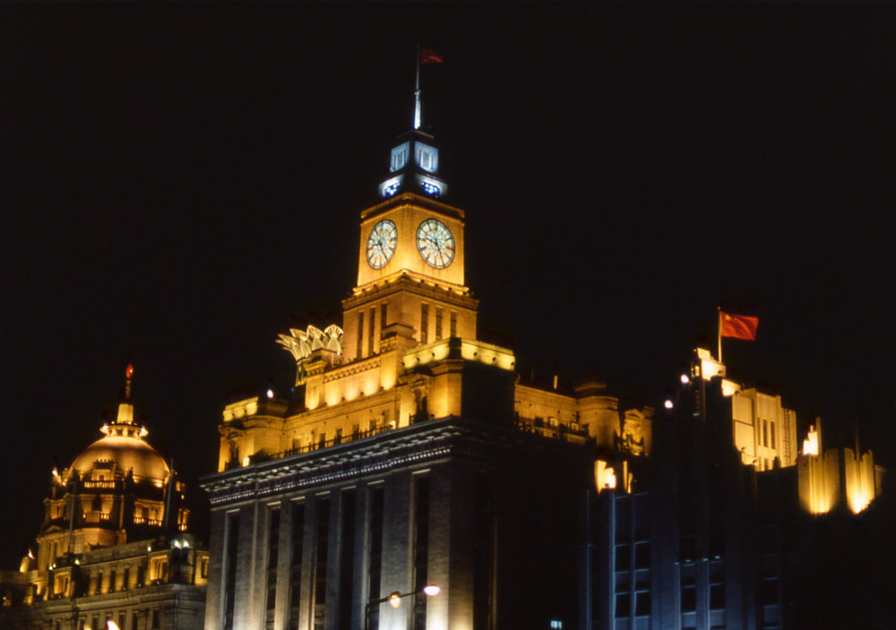 National Bank of China from Bund at night. Shanghai, China 2005 - © Carlo Sacco