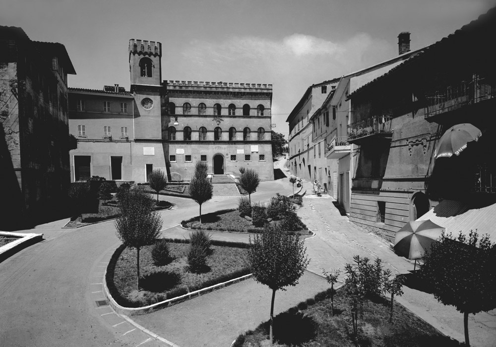 P.zza Fra Giovanni. Pian di Carpine, Magione 1962 - © Carlo Sacco