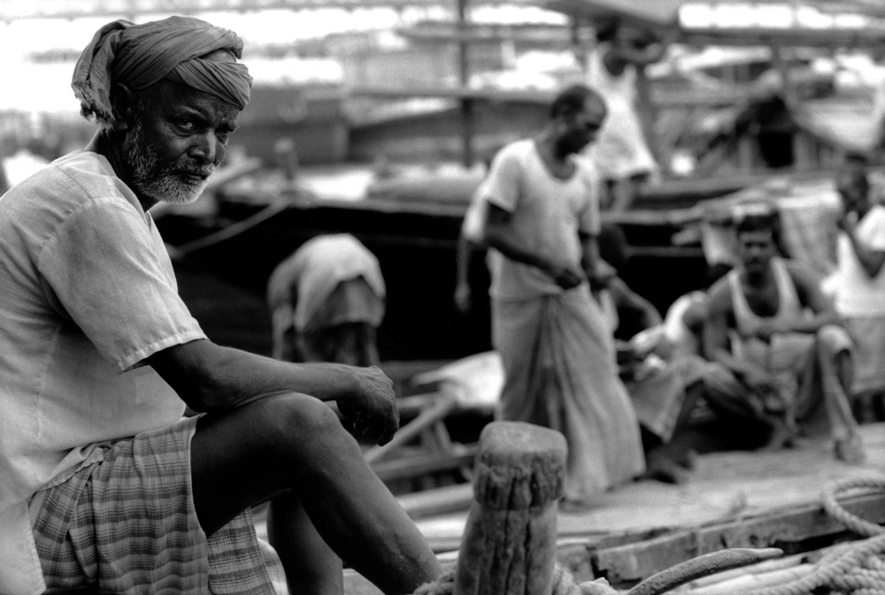 Along Hoogly banks. Calcutta, India 1998 - © Carlo Sacco