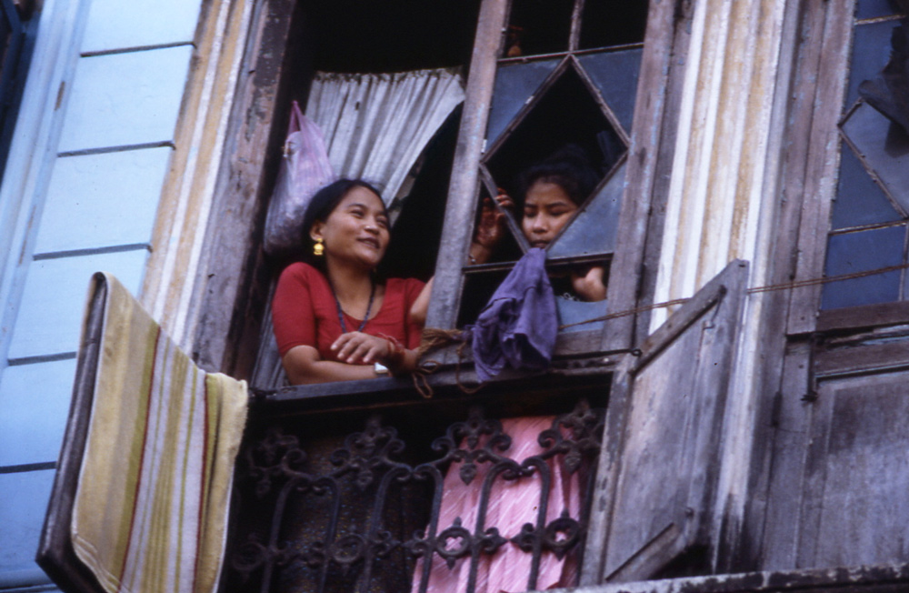 Nepali prostitutes. Falkland Road, Mumbai, India 1985 - © Carlo Sacco