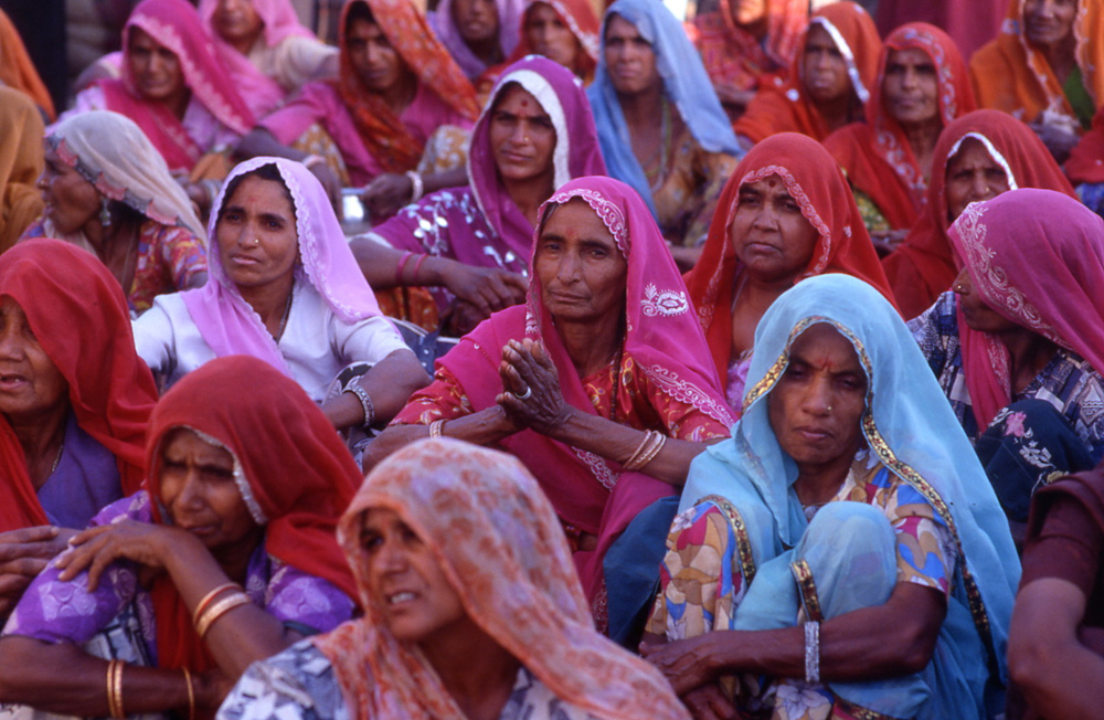 Group. Kumbh Mela, Hardwar, India 1998 - © Carlo Sacco