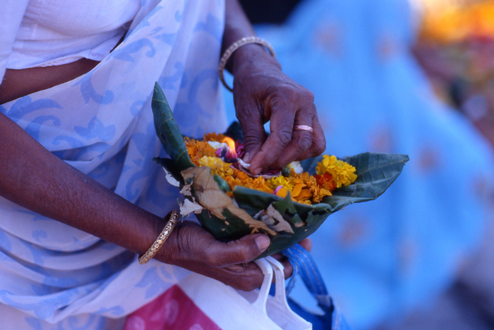 Acts of faith - Kumbh Mela, Hardwar 1998 - © Carlo Sacco