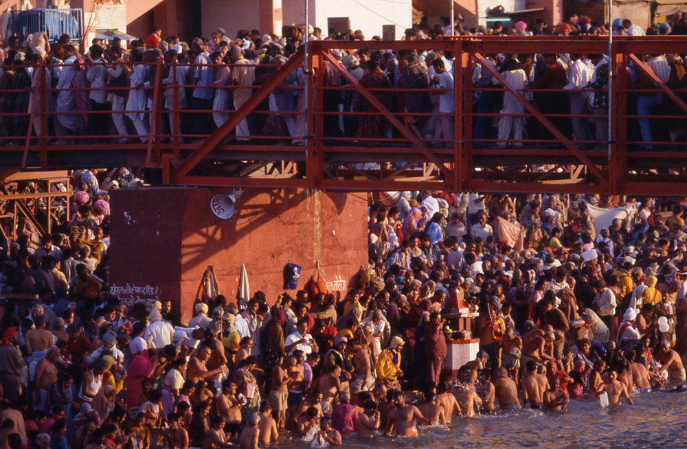 Har ki Pairi from Press Tower during Kumbh Mela. Hardwar, India 1998 - © Carlo Sacco