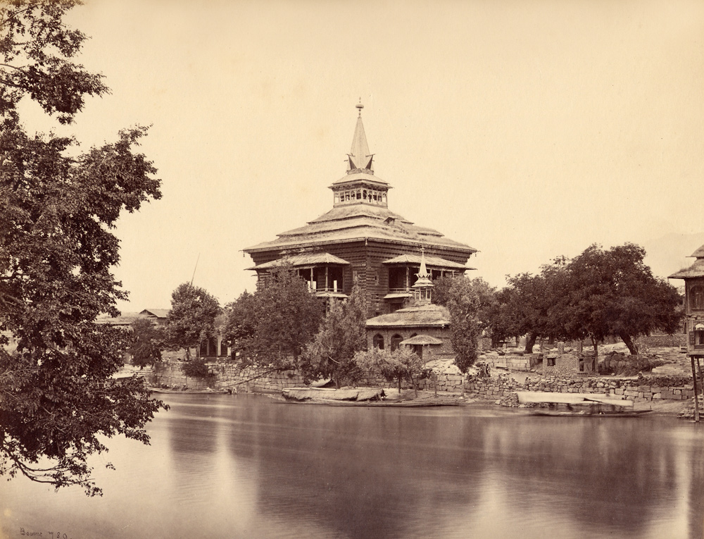 Albumen. Shah Hamadan Mushid, Srinagar - Bourne 1860 ca