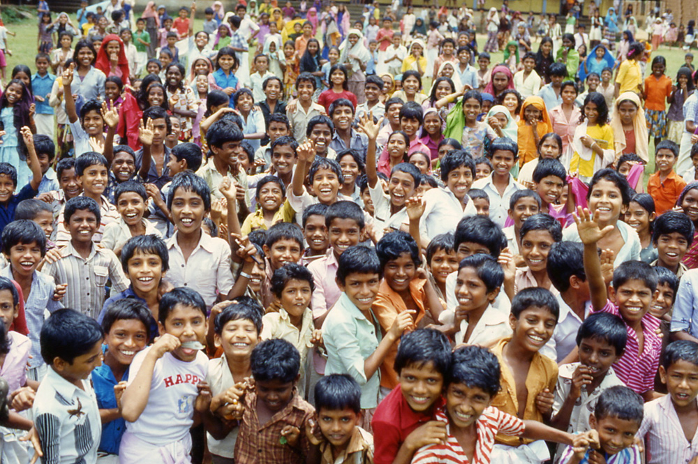 United Colors of South India. Nilambur Road, India 1985 - © Carlo Sacco
