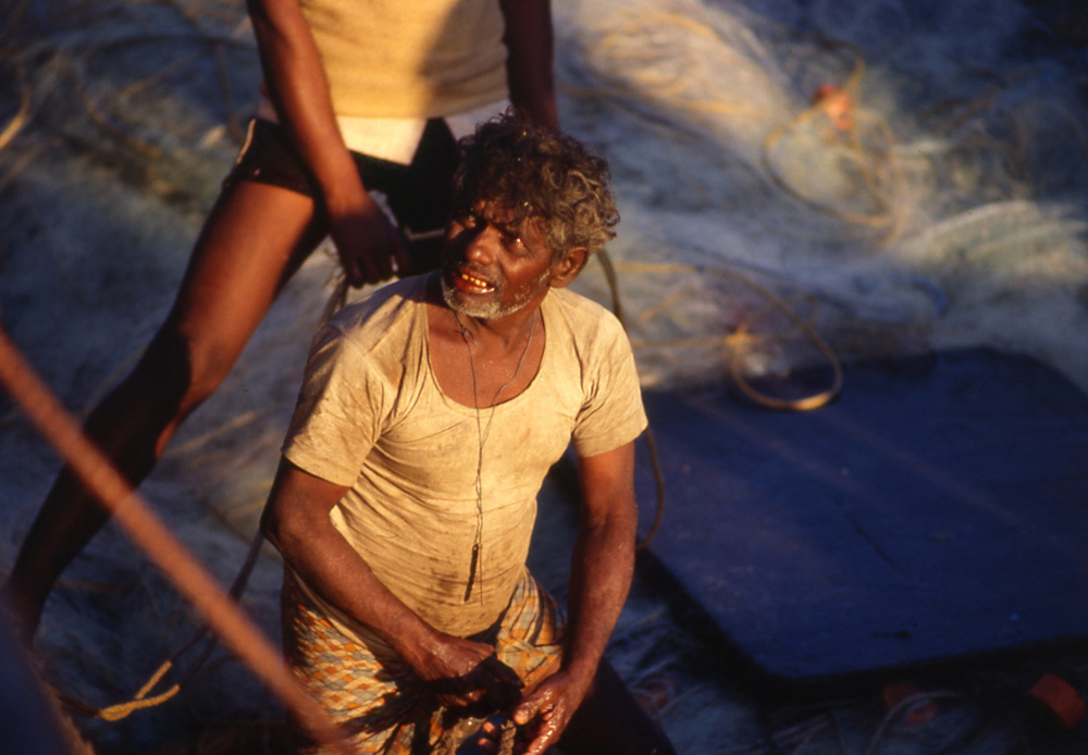 Fisherman. Sassoon Dock, Mumbai, India 1990 - © Carlo Sacco