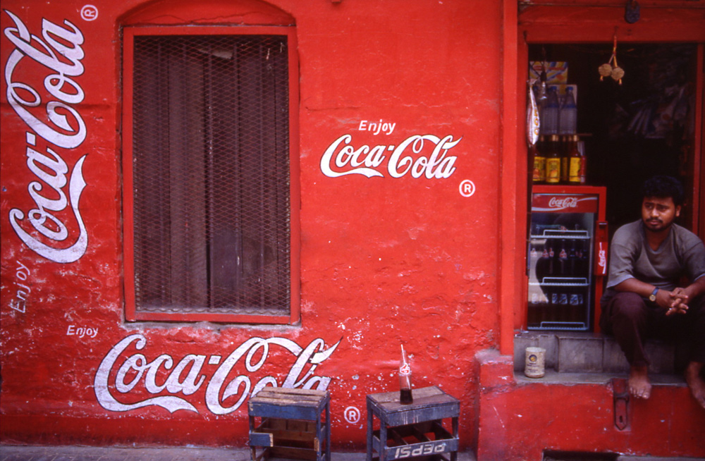 Coca Cola shop near Strand road. Calcutta, India 1998 - © Carlo Sacco