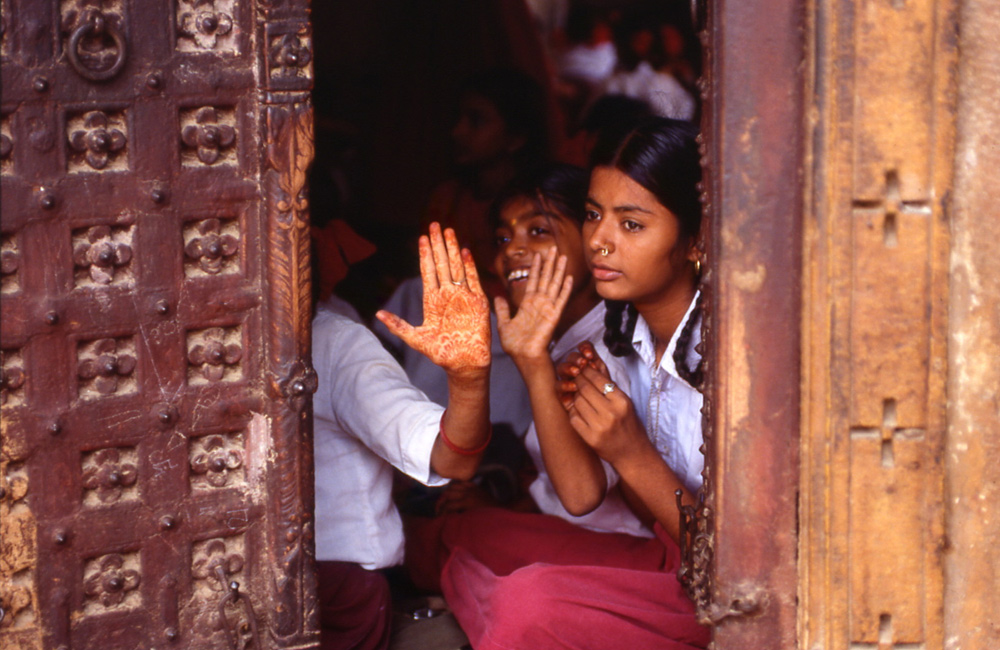 Tattoo showed. A school in Rajasthan. Jaisalmer, India 1991 - © Carlo Sacco
