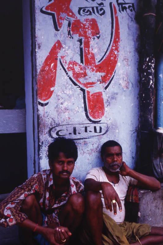 Workers. Calcutta, India 1998 - © Carlo Sacco