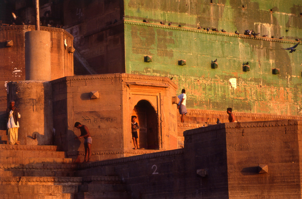 Ghats after sunrise. Varanasi, India 1991 - © Carlo Sacco