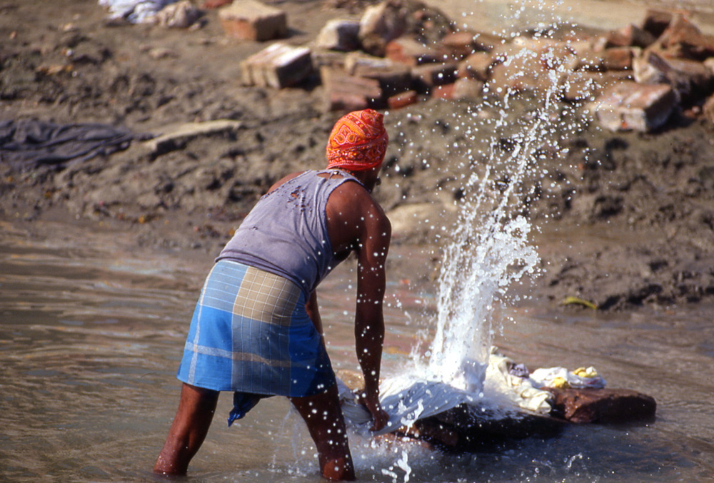 Dhobi. Varanasi, India 1991 - © Carlo Sacco
