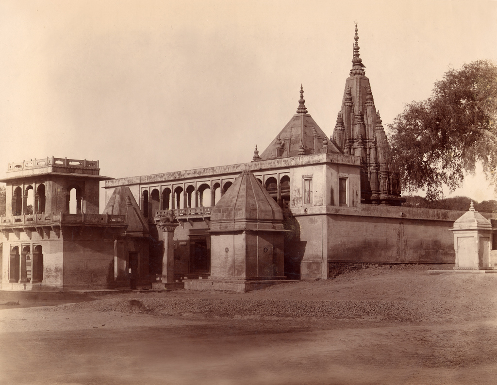Durga Temple. Benares, India 1880 ca. Albumen