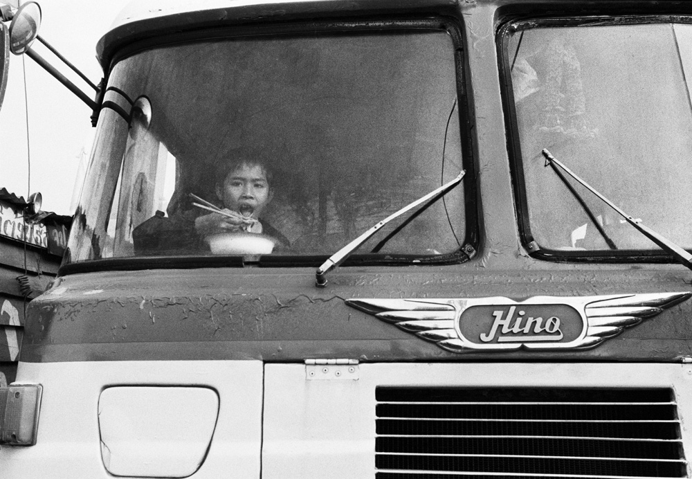 Meals during Mekong  crossing at Champasak, Laos - © Carlo Sacco