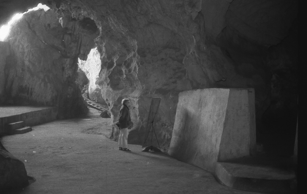 Patet Lao caves, near the entrance. Laos 2008 - © Carlo Sacco