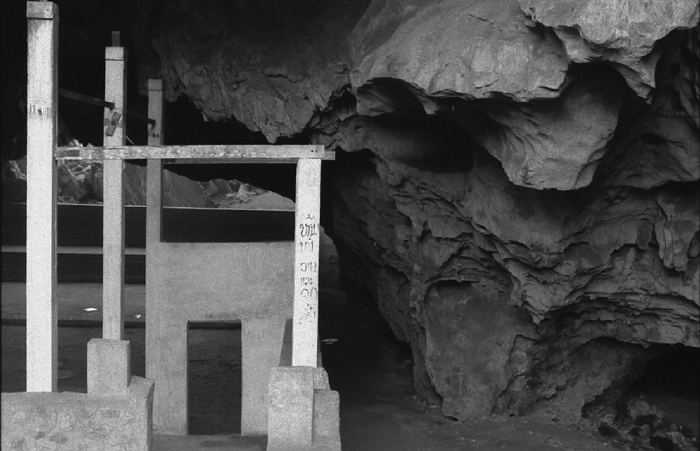 Anti bombing protection of Patet Lao caves. Laos 2008 - © Carlo Sacco