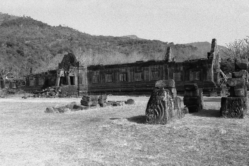 Wat Phou seen from east side. Champasak, Laos 2008 - © Carlo Sacco