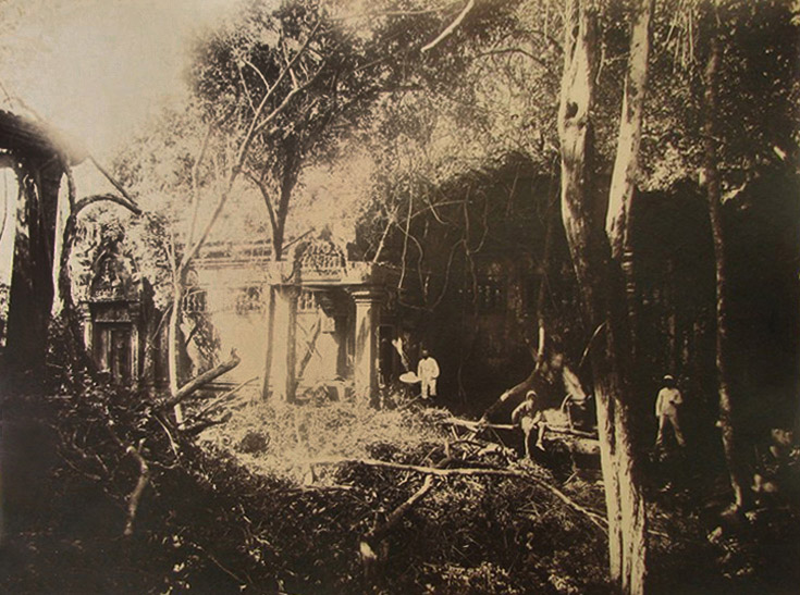 Fighting with the jungle. Angkor early 1900