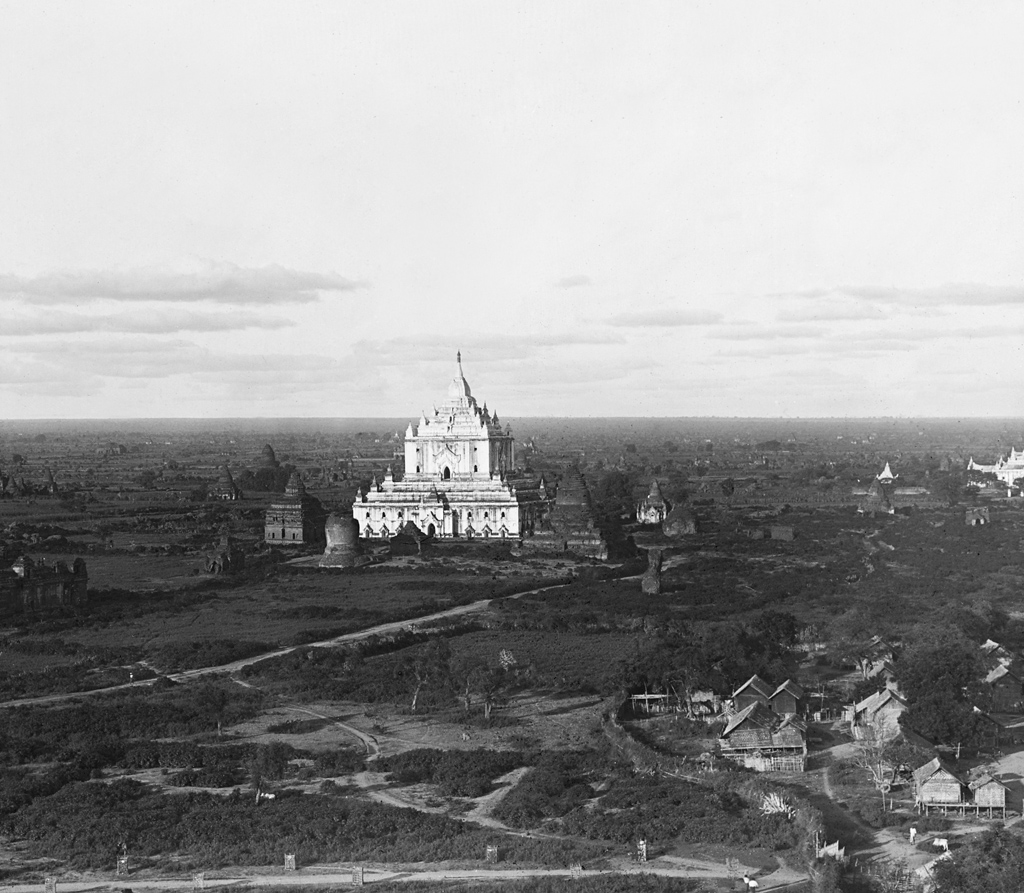 Thatbynnyu Temple. Pagan. Burma 1910 ca