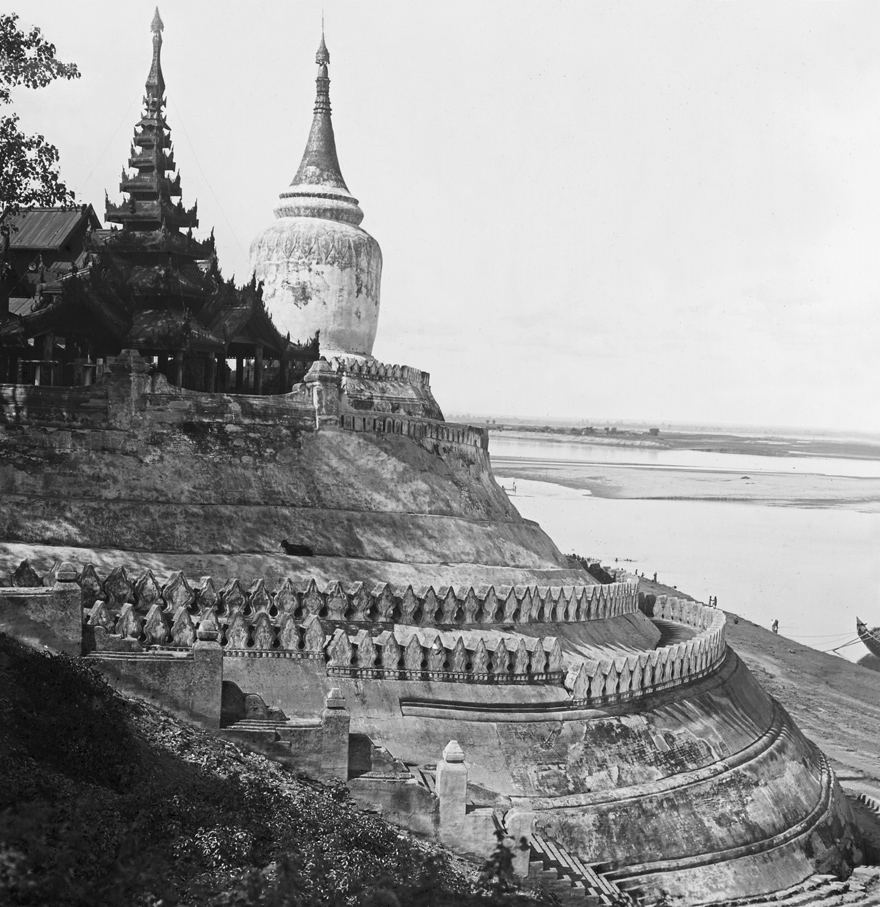  Large Temple. Place unknown. Burma 1910 ca. Lantern Glass Slide