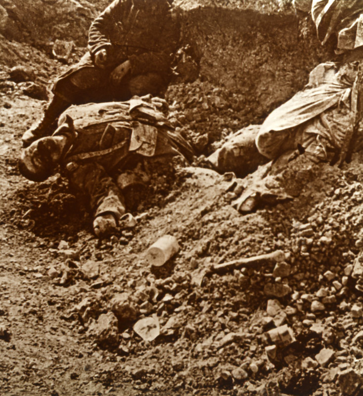 Beau Selour. Buried Alive, 1915 - © Carlo Sacco