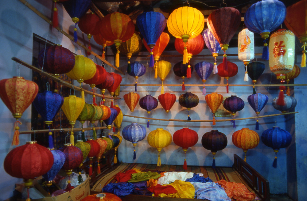 Colours inside a lamp factory. Hoi An, Vietnam 2000 - © Carlo Sacco