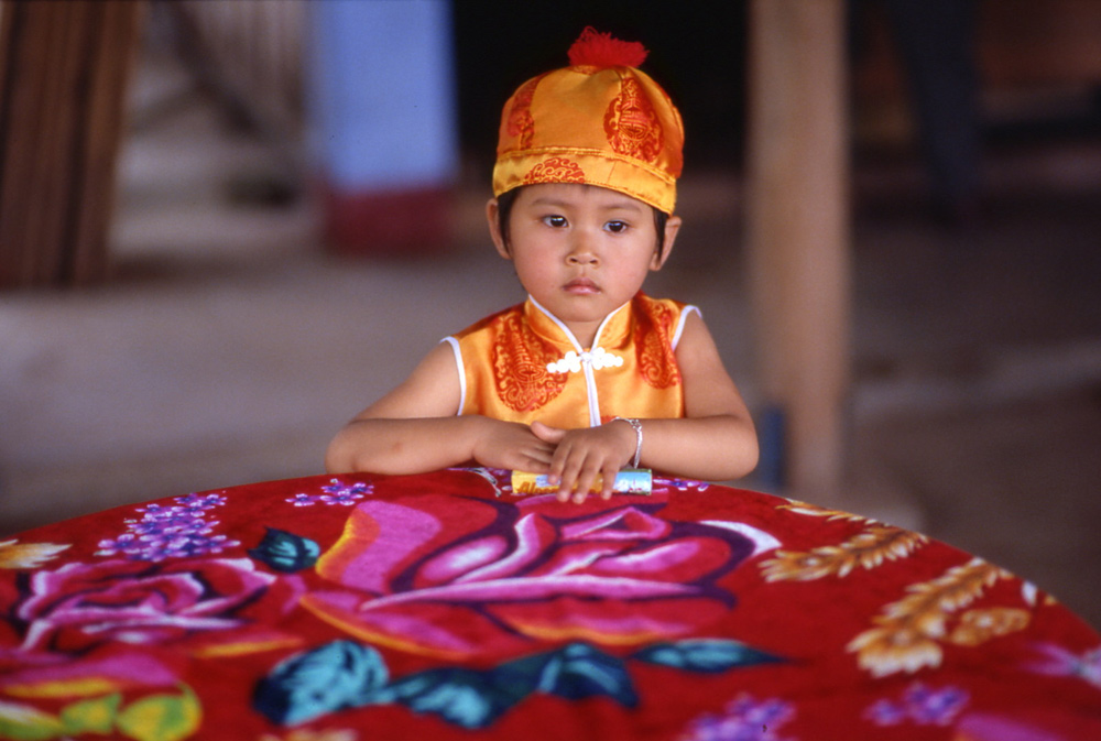 Portrait of a little Buddha. My Son, Vietnam 2000 - © Carlo Sacco