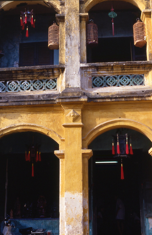 Colonial architecture at 101 Nguyen Thai Hoc. Hoi An, Vietnam 2000 - © Carlo Sacco