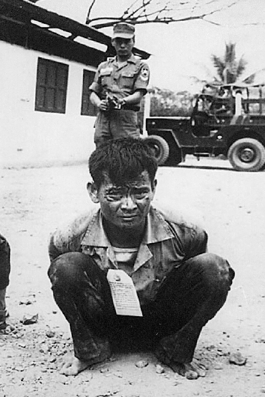 Suspect vietcong. South Vietnam