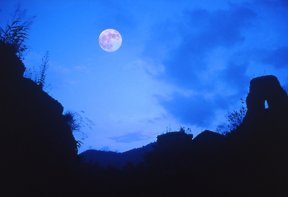 Foggy moonlight on My Son. Central Vietnam 2000 - © Carlo Sacco